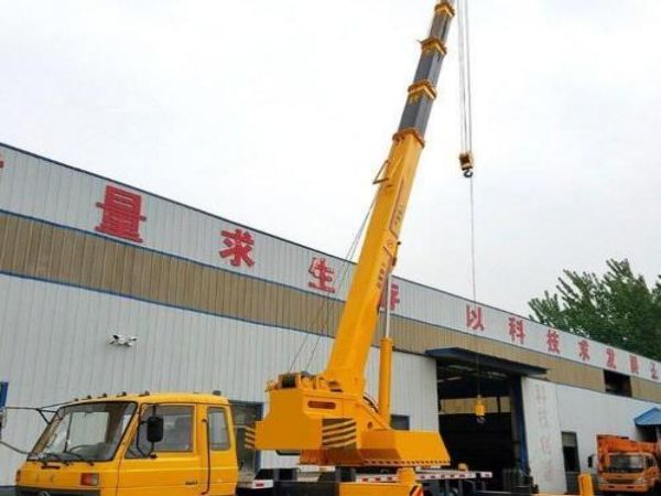康巴什新区吊车公司_大型吊车出租公司告诉你设备吊装搬运